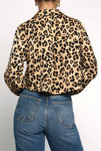 Load image into Gallery viewer, LEOPARDO SATIN BLOUSE
