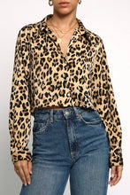 Load image into Gallery viewer, LEOPARDO SATIN BLOUSE
