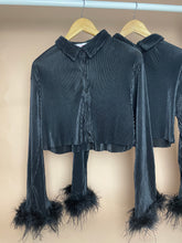 Load image into Gallery viewer, FEATHER BLOUSE
